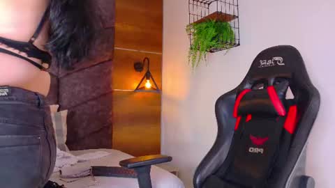 Snapshot of amatistasky__ chatting on 06-22-26, 10:34 AMATISTA online show from 06-22-26, 10:34
