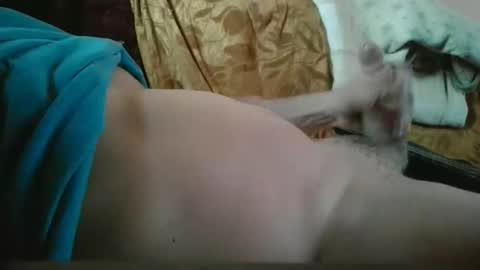 amazingcuteboy845 online show from 10-09-25, 12:36