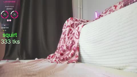 Snapshot of amazongirls chatting on 02-01-25, 10:37 Im Mandy and I love to play in public and do crazy in PVT online show from 02-01-25, 10:37