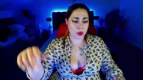 Ellie online show from 03-09-25, 04:16