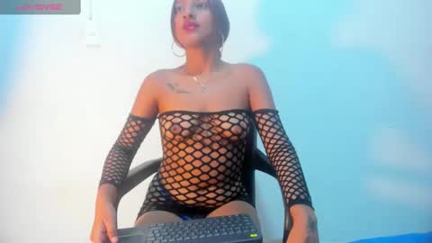 Amber online show from 09-18-25, 07:38