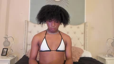 Snapshot of ambar_colling chatting on 02-03-25, 04:31 Ambar Colling online show from 02-03-25, 04:31