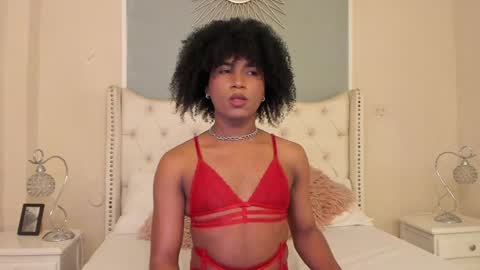Snapshot of ambar_colling chatting on 02-08-25, 01:01 Ambar Colling online show from 02-08-25, 01:01