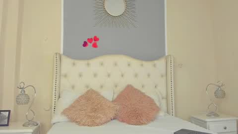 Snapshot of ambar_colling chatting on 02-15-25, 01:16 Ambar Colling online show from 02-15-25, 01:16
