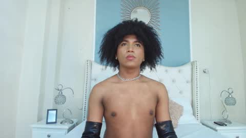 Snapshot of ambar_colling chatting on 03-08-25, 01:36 Ambar Colling online show from 03-08-25, 01:36