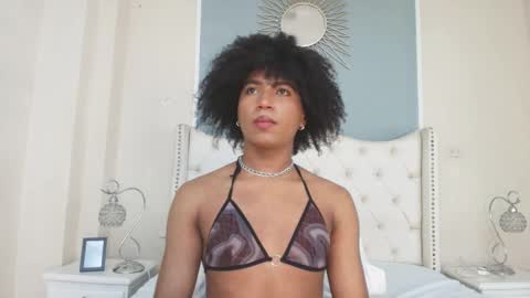 Snapshot of ambar_colling chatting on 03-10-25, 04:35 Ambar Colling online show from 03-10-25, 04:35