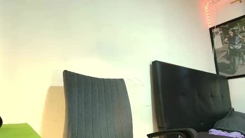 ambar gil  online show from 01-20-25, 09:43
