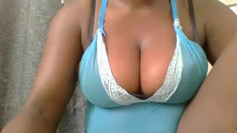 Snapshot of ambar_jasiri chatting on 01-13-25, 12:56 Mia online show from 01-13-25, 12:56