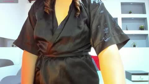 Snapshot of ambar_sex10 chatting on 10-31-25, 11:44 Ambar online show from 10-31-25, 11:44