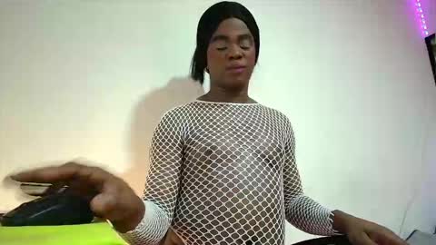 Snapshot of ambargil__ chatting on 01-17-25, 06:33 ambargil__ online show from 01-17-25, 06:33