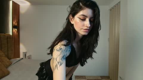 Snapshot of ambarlee_ chatting on 04-22-26, 12:18 AMBAR LEE online show from 04-22-26, 12:18
