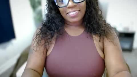 Amoya online show from 10-29-25, 01:46