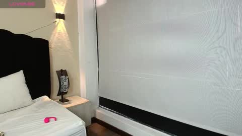 Ambar Ross online show from 10-14-25, 07:58