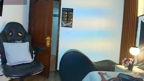Ambar Ross online show from 04-30-26, 02:34