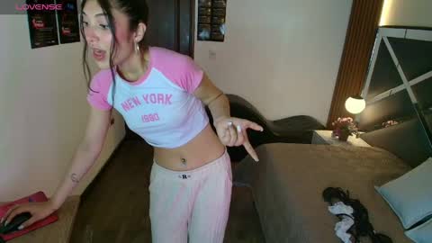 Ambar Ross online show from 05-22-26, 02:01