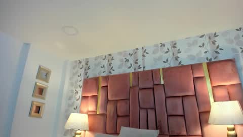 AmbarSantany  online show from 11-24-25, 11:04