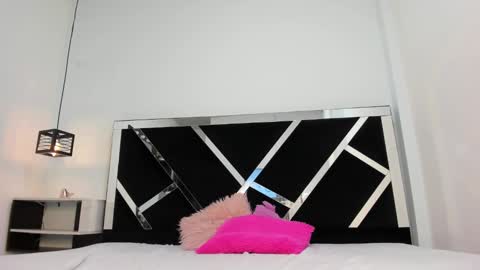   online show from 02-12-25, 03:29