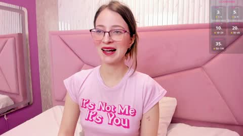 Snapshot of ambeerrwood_ chatting on 12-29-24, 11:40 . Amber Wood . online show from 12-29-24, 11:40