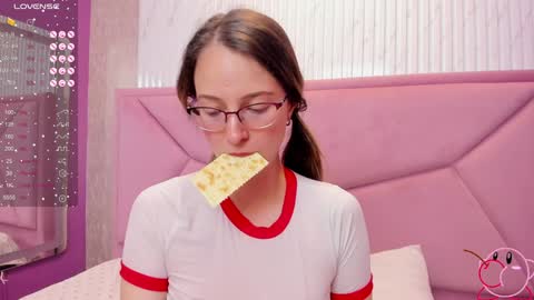 Snapshot of ambeerrwood_ chatting on 01-07-25, 03:02 . Amber Wood . online show from 01-07-25, 03:02