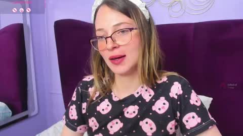 Snapshot of ambeerrwood_ chatting on 03-02-25, 02:43 . Amber Wood . online show from 03-02-25, 02:43