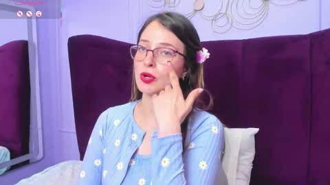 Snapshot of ambeerrwood_ chatting on 03-05-25, 05:50 . Amber Wood . online show from 03-05-25, 05:50