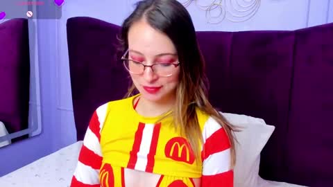 Snapshot of ambeerrwood_ chatting on 03-09-25, 11:47 . Amber Wood . online show from 03-09-25, 11:47