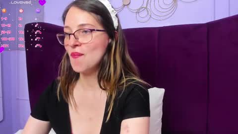 Snapshot of ambeerrwood_ chatting on 03-12-25, 06:00 . Amber Wood . online show from 03-12-25, 06:00