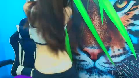 Snapshot of ambel_rose chatting on 11-06-25, 10:10 ambel_rose online show from 11-06-25, 10:10