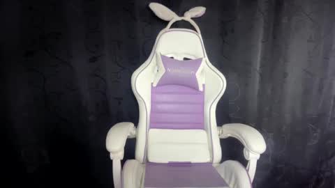 Snapshot of amber_bailey01 chatting on 03-20-26, 07:02 Luu online show from 03-20-26, 07:02