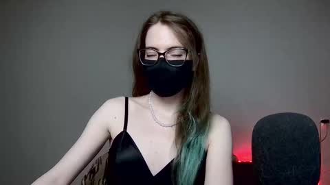 Amber non-nude model online show from 10-04-25, 12:41
