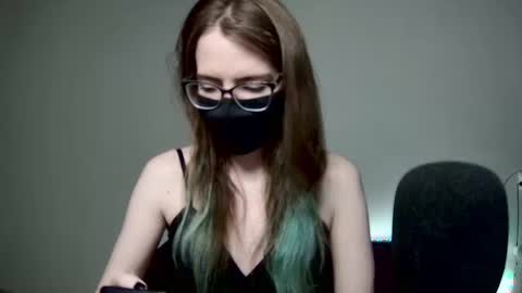 Amber non-nude model online show from 10-10-25, 01:37