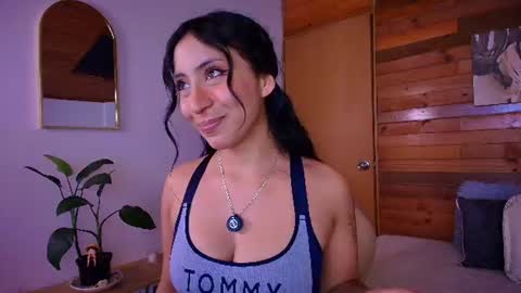 Snapshot of amber_curly chatting on 06-20-26, 06:22 amber_curly online show from 06-20-26, 06:22
