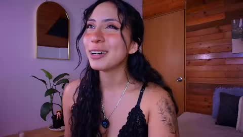 Snapshot of amber_curly chatting on 06-24-26, 09:14 amber_curly online show from 06-24-26, 09:14