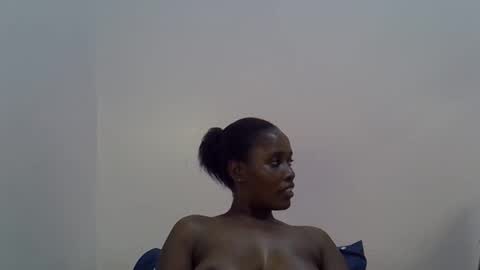 Snapshot of amber_cutie2 chatting on 10-03-25, 10:18 amber_cutie2 online show from 10-03-25, 10:18