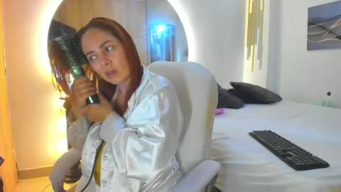 Amber Disney online show from 02-26-25, 08:00