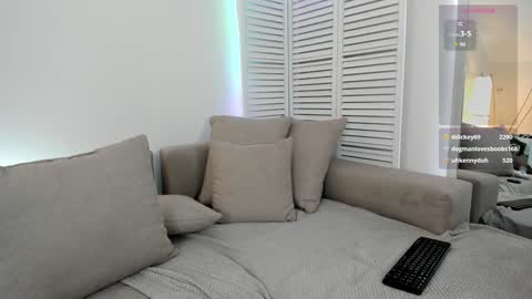 Snapshot of amber_foks chatting on 12-20-24, 11:21 Amber online show from 12-20-24, 11:21
