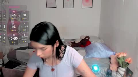 Snapshot of amber_landy1 chatting on 12-21-25, 10:17 amber online show from 12-21-25, 10:17