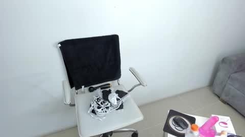 ammber online show from 02-25-25, 12:13