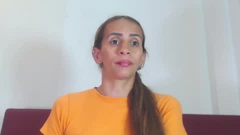 Snapshot of amber_moore chatting on 05-28-26, 04:48 Amber Moore online show from 05-28-26, 04:48