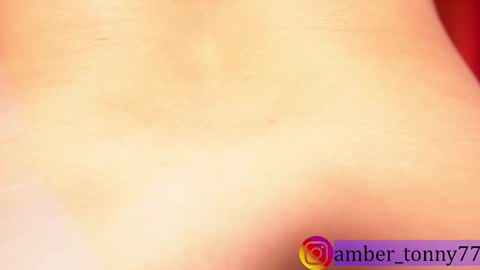 Snapshot of amber_tony77 chatting on 10-28-25, 09:57 online show from 10-28-25, 09:57