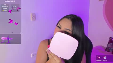 amber_white25 online show from 03-05-25, 06:01