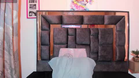 Amber  online show from 11-23-25, 02:11