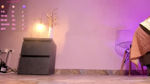 Snapshot of ambercollinns chatting on 02-13-26, 07:21 Amber Collins online show from 02-13-26, 07:21