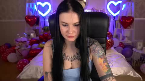 Snapshot of amberdismond chatting on 02-25-25, 05:36 Anna online show from 02-25-25, 05:36