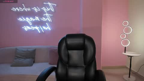 Amber  online show from 06-18-26, 08:24