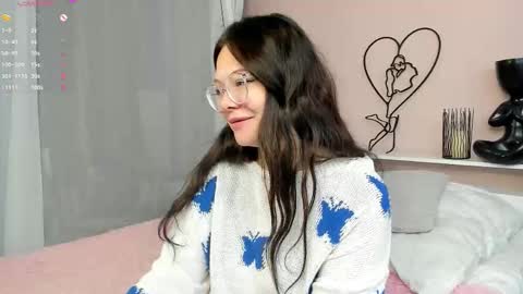 Taya online show from 09-15-25, 09:53