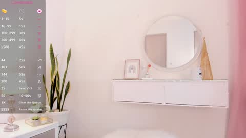 Snapshot of amberlowell chatting on 12-19-24, 09:49 Amber online show from 12-19-24, 09:49