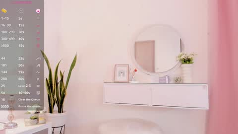 Snapshot of amberlowell chatting on 01-29-25, 12:43 Amber online show from 01-29-25, 12:43