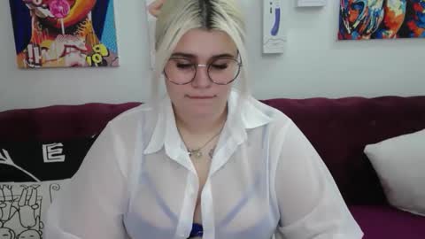 Amber online show from 09-23-25, 03:09