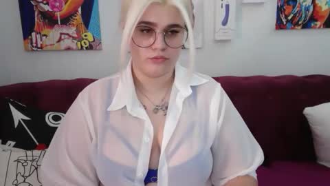 Amber online show from 09-25-25, 02:04